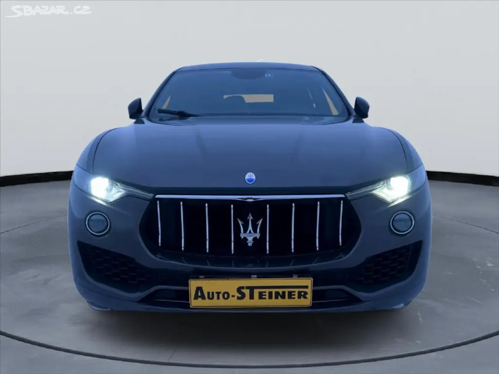 Maserati Levante, 3,0 D,Tažné,2x sada Kol